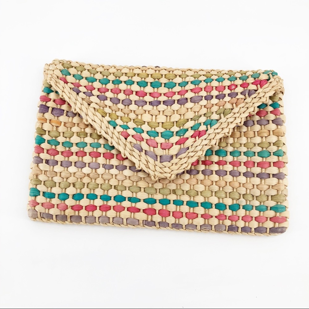 VINTAGE woven straw envelope clutch